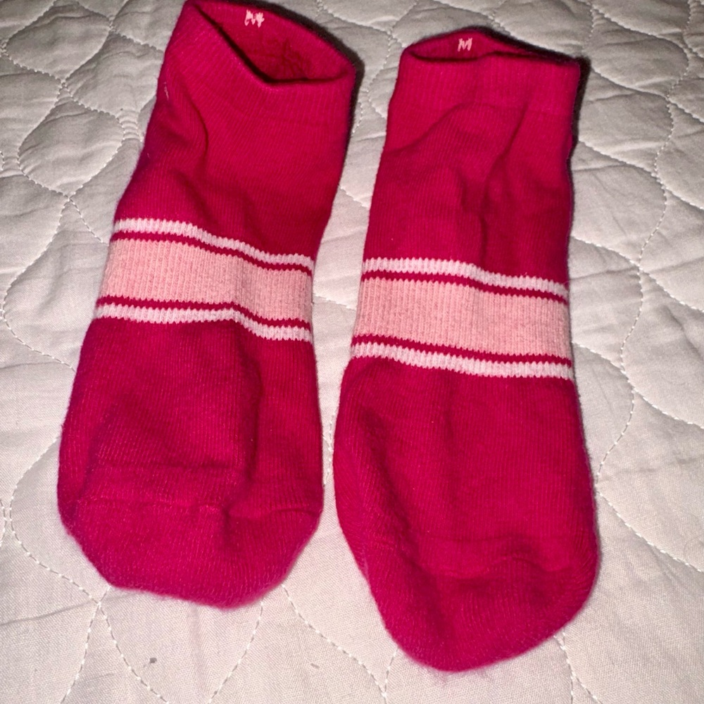 Move Active Pink Grippy Socks